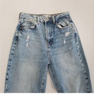 Zara High Rise Mom Fit Jeans Size 2